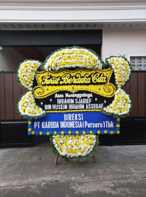 Papan Bunga Duka di Bumi Agung